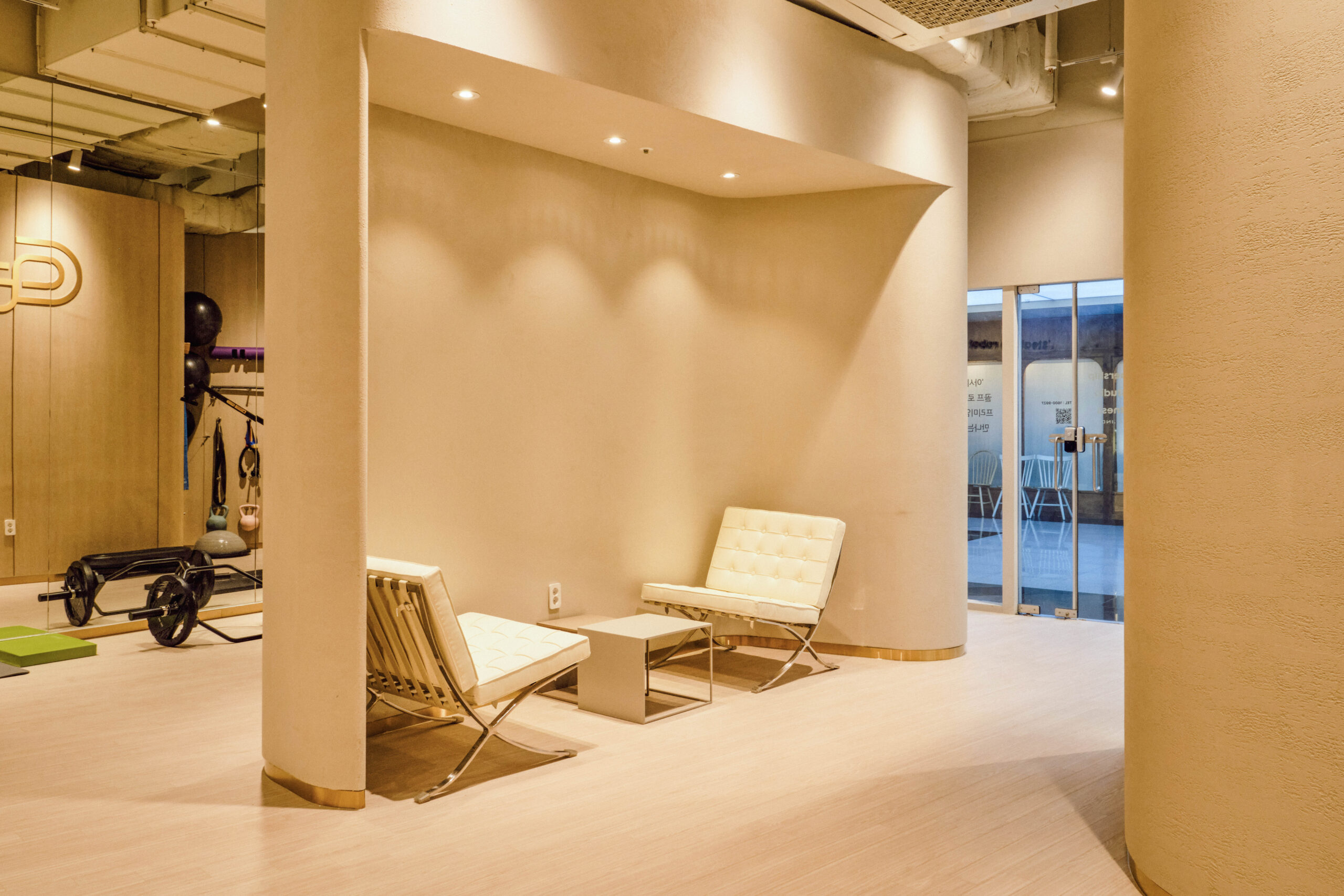 부산 골프 연습 레슨샵 인테리어 1